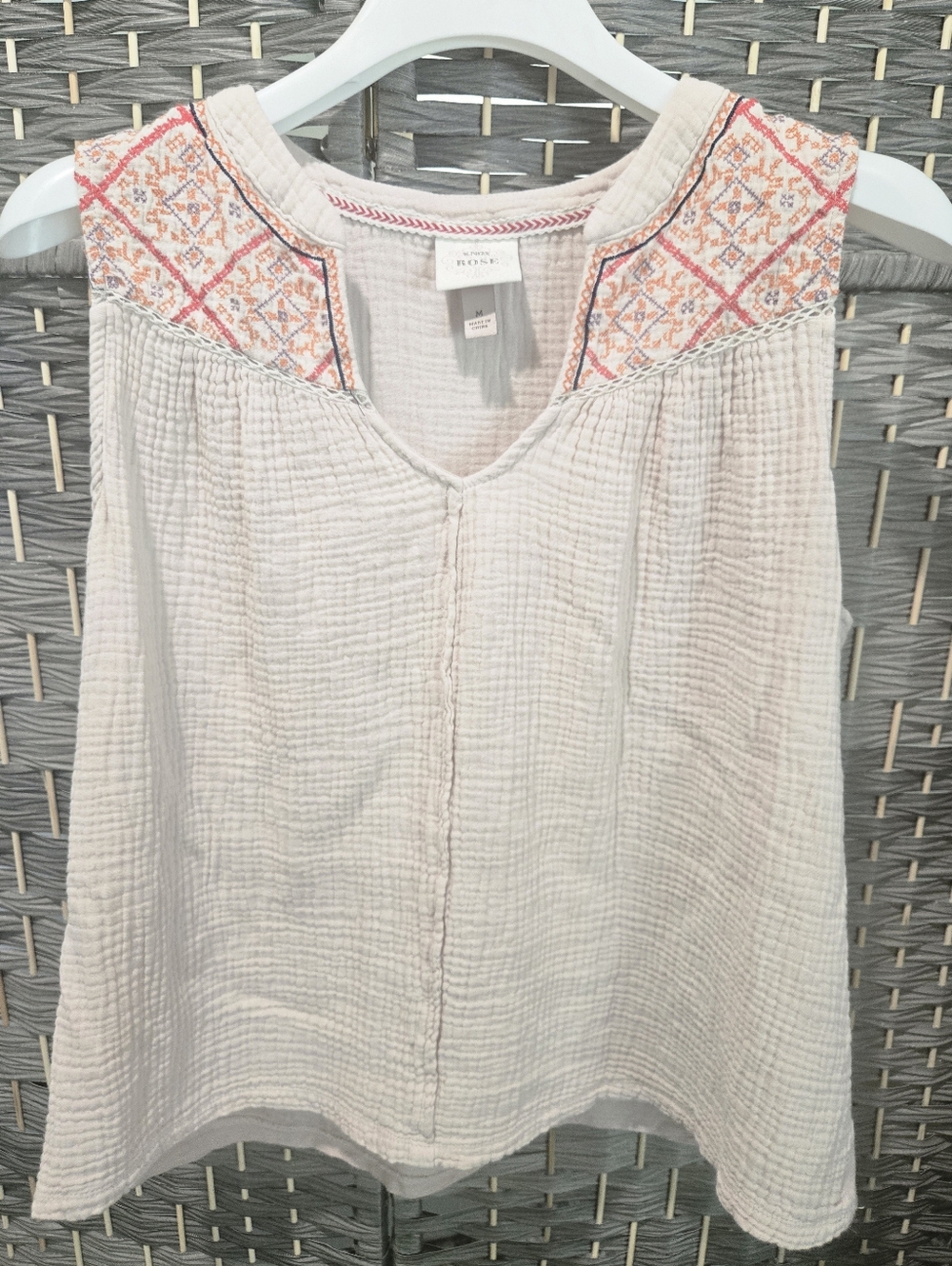 Knox Rose Cream Gauze Sleeveless Embroidered Yoke Boho Tank Top Medium